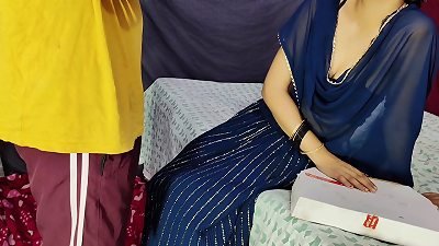 I paid for the pizza with my bod &ndash; when the Bhabhi gave everything she had to the Zomato boy!