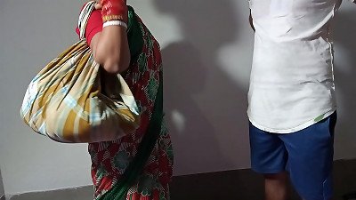 A young aunt who came to sell utensils was savagely smashed - in a clear Hindi voice