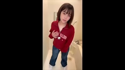 [A flick of a spit-filled college student's routine on her day off] She stroked in the fitting arses and jizz-swallowing in the denim she bought at home.